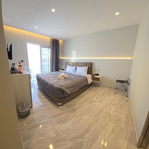 Sonia Hotel&Suites